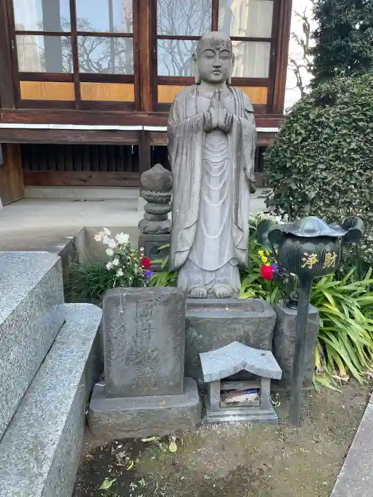 瑞泰寺の{uncategorized: "未分類", other: "その他", undefined: "問題あり", building: "その他建物", grave: "お墓", sacred_gate: "鳥居", guardian: "狛犬", statue: "像", buddha: "仏像", history: "歴史", nature: "自然", garden: "庭園", animal: "動物", pagoda: "塔", temizu: "手水舎", mountain_gate: "山門・神門", sanctuary: "本殿・本堂", subordinate: "末社・摂社", art: "芸術", scenery: "景色", jizo: "地蔵", ema: "絵馬", goshuin: "御朱印", omikuji: "おみくじ", items: "授与品その他", amulet: "お守り", goshuincho: "御朱印帳", eats: "食事", festival: "お祭り", votive_dance: "神楽", shichigosan: "七五三参", wedding: "結婚式", experience: "体験その他", initially: "初詣", around: "周辺", anti_infection: "感染症対策"}