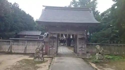 大神山神社本宮の山門・神門