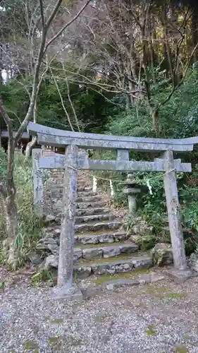 華堂神社の鳥居