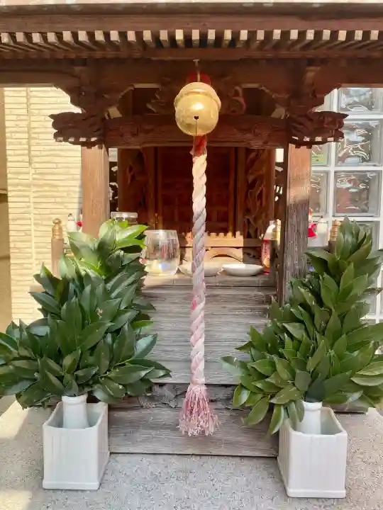 明星稲荷神社の{uncategorized: "未分類", other: "その他", undefined: "問題あり", building: "その他建物", grave: "お墓", sacred_gate: "鳥居", guardian: "狛犬", statue: "像", buddha: "仏像", history: "歴史", nature: "自然", garden: "庭園", animal: "動物", pagoda: "塔", temizu: "手水舎", mountain_gate: "山門・神門", sanctuary: "本殿・本堂", subordinate: "末社・摂社", art: "芸術", scenery: "景色", jizo: "地蔵", ema: "絵馬", goshuin: "御朱印", omikuji: "おみくじ", items: "授与品その他", amulet: "お守り", goshuincho: "御朱印帳", eats: "食事", festival: "お祭り", votive_dance: "神楽", shichigosan: "七五三参", wedding: "結婚式", experience: "体験その他", initially: "初詣", around: "周辺", anti_infection: "感染症対策"}