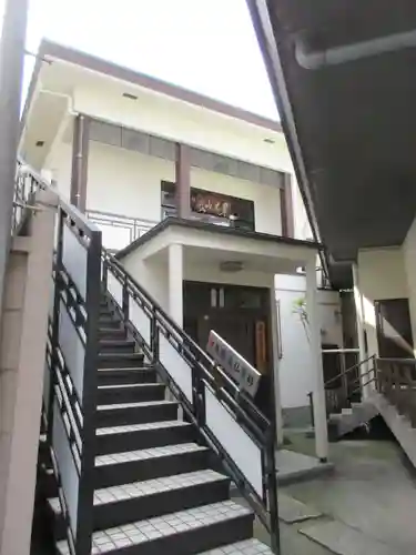 神楽坂安養寺の本殿・本堂