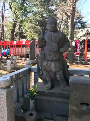 鬼子母神堂　(法明寺）の像