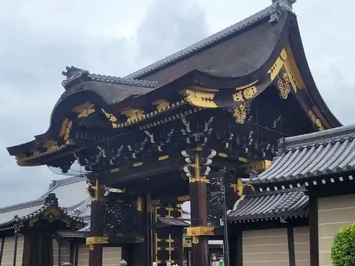 本願寺(西本願寺)の山門・神門