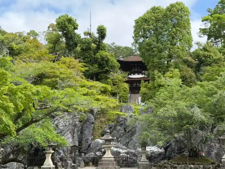 石山寺の{uncategorized: "未分類", other: "その他", undefined: "問題あり", building: "その他建物", grave: "お墓", sacred_gate: "鳥居", guardian: "狛犬", statue: "像", buddha: "仏像", history: "歴史", nature: "自然", garden: "庭園", animal: "動物", pagoda: "塔", temizu: "手水舎", mountain_gate: "山門・神門", sanctuary: "本殿・本堂", subordinate: "末社・摂社", art: "芸術", scenery: "景色", jizo: "地蔵", ema: "絵馬", goshuin: "御朱印", omikuji: "おみくじ", items: "授与品その他", amulet: "お守り", goshuincho: "御朱印帳", eats: "食事", festival: "お祭り", votive_dance: "神楽", shichigosan: "七五三参", wedding: "結婚式", experience: "体験その他", initially: "初詣", around: "周辺", anti_infection: "感染症対策"}
