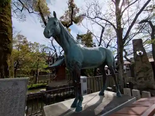 石切劔箭神社の{uncategorized: "未分類", other: "その他", undefined: "問題あり", building: "その他建物", grave: "お墓", sacred_gate: "鳥居", guardian: "狛犬", statue: "像", buddha: "仏像", history: "歴史", nature: "自然", garden: "庭園", animal: "動物", pagoda: "塔", temizu: "手水舎", mountain_gate: "山門・神門", sanctuary: "本殿・本堂", subordinate: "末社・摂社", art: "芸術", scenery: "景色", jizo: "地蔵", ema: "絵馬", goshuin: "御朱印", omikuji: "おみくじ", items: "授与品その他", amulet: "お守り", goshuincho: "御朱印帳", eats: "食事", festival: "お祭り", votive_dance: "神楽", shichigosan: "七五三参", wedding: "結婚式", experience: "体験その他", initially: "初詣", around: "周辺", anti_infection: "感染症対策"}