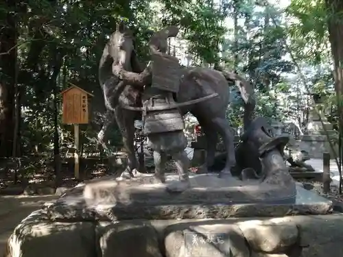 駒木諏訪神社の像