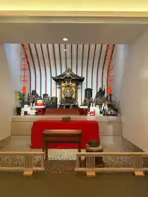 増上寺塔頭 三縁山 宝珠院の{uncategorized: "未分類", other: "その他", undefined: "問題あり", building: "その他建物", grave: "お墓", sacred_gate: "鳥居", guardian: "狛犬", statue: "像", buddha: "仏像", history: "歴史", nature: "自然", garden: "庭園", animal: "動物", pagoda: "塔", temizu: "手水舎", mountain_gate: "山門・神門", sanctuary: "本殿・本堂", subordinate: "末社・摂社", art: "芸術", scenery: "景色", jizo: "地蔵", ema: "絵馬", goshuin: "御朱印", omikuji: "おみくじ", items: "授与品その他", amulet: "お守り", goshuincho: "御朱印帳", eats: "食事", festival: "お祭り", votive_dance: "神楽", shichigosan: "七五三参", wedding: "結婚式", experience: "体験その他", initially: "初詣", around: "周辺", anti_infection: "感染症対策"}