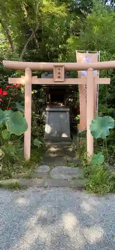 白笹稲荷神社の末社・摂社