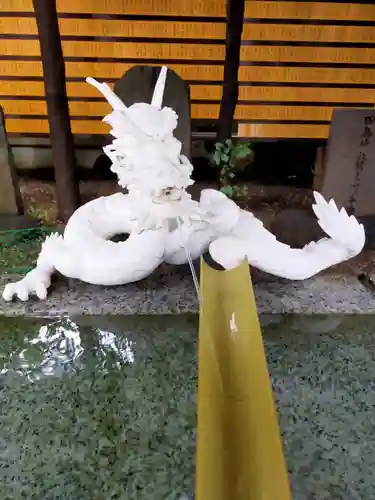 田無神社の手水舎