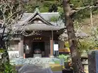岩殿寺の{uncategorized: "未分類", other: "その他", undefined: "問題あり", building: "その他建物", grave: "お墓", sacred_gate: "鳥居", guardian: "狛犬", statue: "像", buddha: "仏像", history: "歴史", nature: "自然", garden: "庭園", animal: "動物", pagoda: "塔", temizu: "手水舎", mountain_gate: "山門・神門", sanctuary: "本殿・本堂", subordinate: "末社・摂社", art: "芸術", scenery: "景色", jizo: "地蔵", ema: "絵馬", goshuin: "御朱印", omikuji: "おみくじ", items: "授与品その他", amulet: "お守り", goshuincho: "御朱印帳", eats: "食事", festival: "お祭り", votive_dance: "神楽", shichigosan: "七五三参", wedding: "結婚式", experience: "体験その他", initially: "初詣", around: "周辺", anti_infection: "感染症対策"}