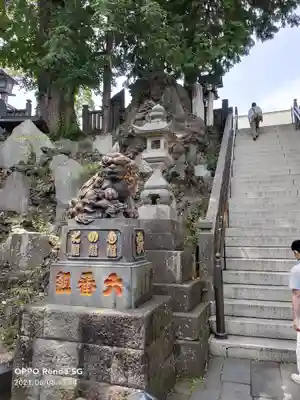 成田山新勝寺の狛犬