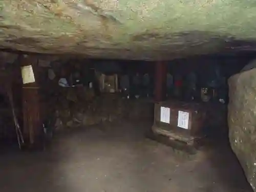 岩巣山薬師堂(愛知県)