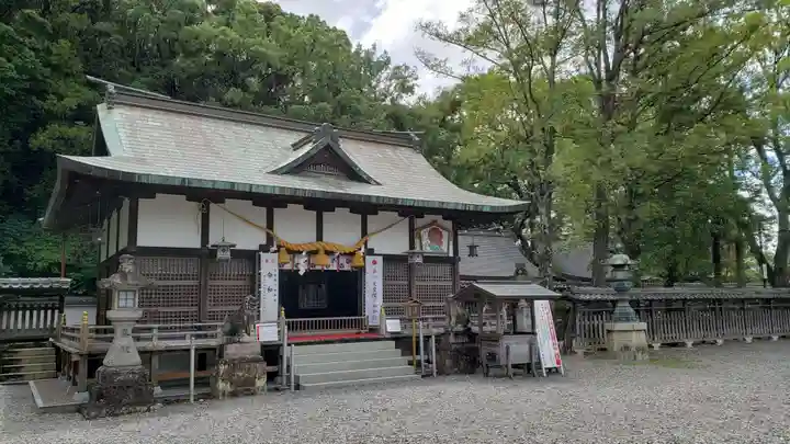 闘鶏神社の本殿・本堂