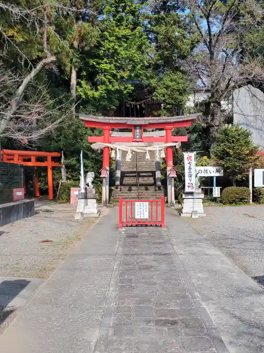 烏子稲荷神社の鳥居