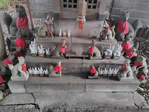 鎮守氷川神社の像