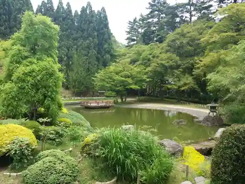 久安寺の庭園