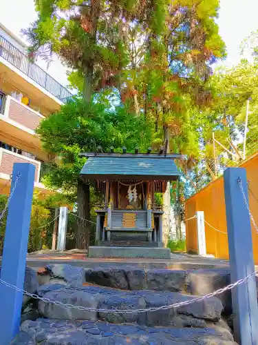 神明社（本郷）の末社・摂社