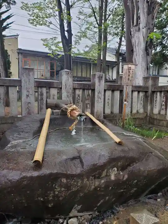 八剣神社の手水舎