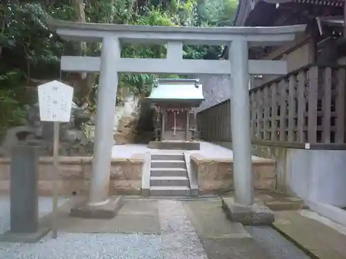 小動神社の鳥居