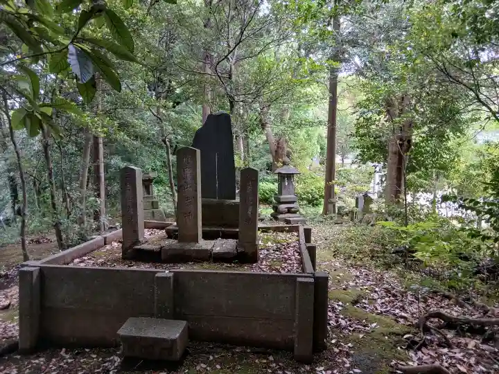 姉埼神社の{uncategorized: "未分類", other: "その他", undefined: "問題あり", building: "その他建物", grave: "お墓", sacred_gate: "鳥居", guardian: "狛犬", statue: "像", buddha: "仏像", history: "歴史", nature: "自然", garden: "庭園", animal: "動物", pagoda: "塔", temizu: "手水舎", mountain_gate: "山門・神門", sanctuary: "本殿・本堂", subordinate: "末社・摂社", art: "芸術", scenery: "景色", jizo: "地蔵", ema: "絵馬", goshuin: "御朱印", omikuji: "おみくじ", items: "授与品その他", amulet: "お守り", goshuincho: "御朱印帳", eats: "食事", festival: "お祭り", votive_dance: "神楽", shichigosan: "七五三参", wedding: "結婚式", experience: "体験その他", initially: "初詣", around: "周辺", anti_infection: "感染症対策"}