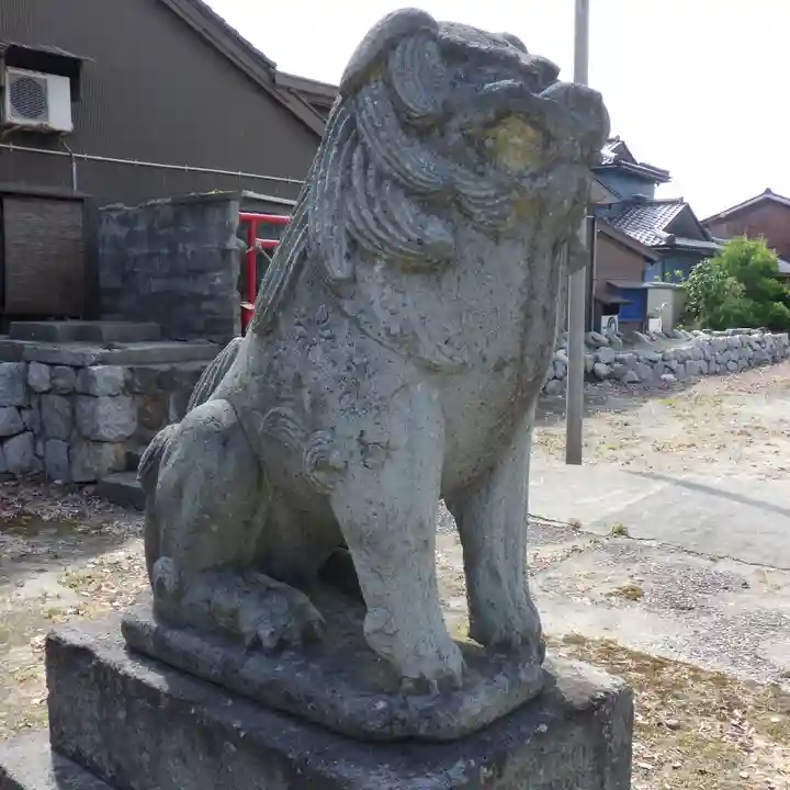 櫟原神社の狛犬