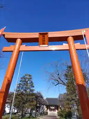 諏訪神社の鳥居