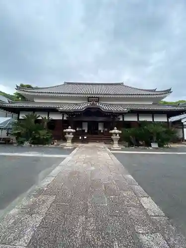 國前寺の本殿