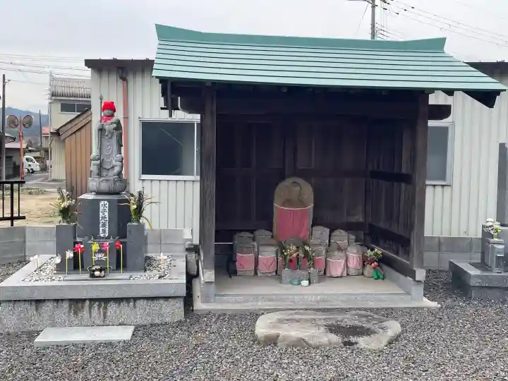 西福寺の{uncategorized: "未分類", other: "その他", undefined: "問題あり", building: "その他建物", grave: "お墓", sacred_gate: "鳥居", guardian: "狛犬", statue: "像", buddha: "仏像", history: "歴史", nature: "自然", garden: "庭園", animal: "動物", pagoda: "塔", temizu: "手水舎", mountain_gate: "山門・神門", sanctuary: "本殿・本堂", subordinate: "末社・摂社", art: "芸術", scenery: "景色", jizo: "地蔵", ema: "絵馬", goshuin: "御朱印", omikuji: "おみくじ", items: "授与品その他", amulet: "お守り", goshuincho: "御朱印帳", eats: "食事", festival: "お祭り", votive_dance: "神楽", shichigosan: "七五三参", wedding: "結婚式", experience: "体験その他", initially: "初詣", around: "周辺", anti_infection: "感染症対策"}