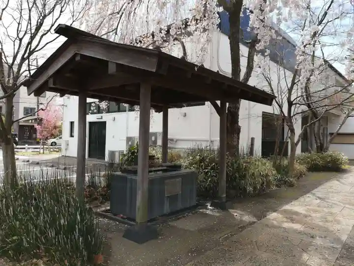 萬寿神社の手水舎