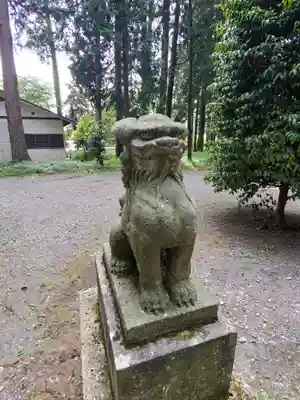 岩崎神社の狛犬