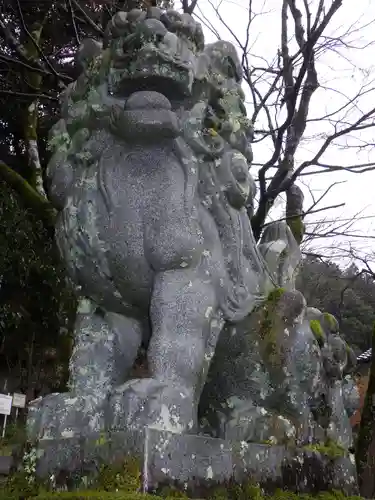 宇倍神社の狛犬