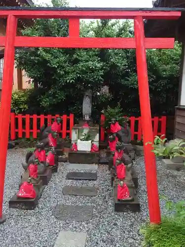 於菊稲荷神社の末社・摂社