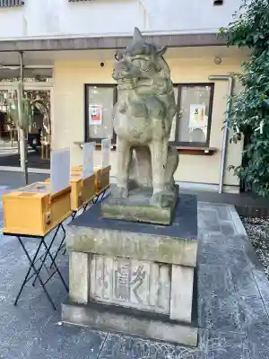 大鳥神社の{uncategorized: "未分類", other: "その他", undefined: "問題あり", building: "その他建物", grave: "お墓", sacred_gate: "鳥居", guardian: "狛犬", statue: "像", buddha: "仏像", history: "歴史", nature: "自然", garden: "庭園", animal: "動物", pagoda: "塔", temizu: "手水舎", mountain_gate: "山門・神門", sanctuary: "本殿・本堂", subordinate: "末社・摂社", art: "芸術", scenery: "景色", jizo: "地蔵", ema: "絵馬", goshuin: "御朱印", omikuji: "おみくじ", items: "授与品その他", amulet: "お守り", goshuincho: "御朱印帳", eats: "食事", festival: "お祭り", votive_dance: "神楽", shichigosan: "七五三参", wedding: "結婚式", experience: "体験その他", initially: "初詣", around: "周辺", anti_infection: "感染症対策"}