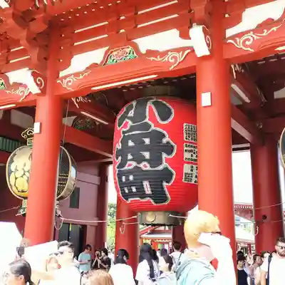 浅草寺の山門・神門