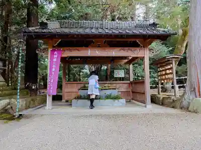 積田神社の手水舎