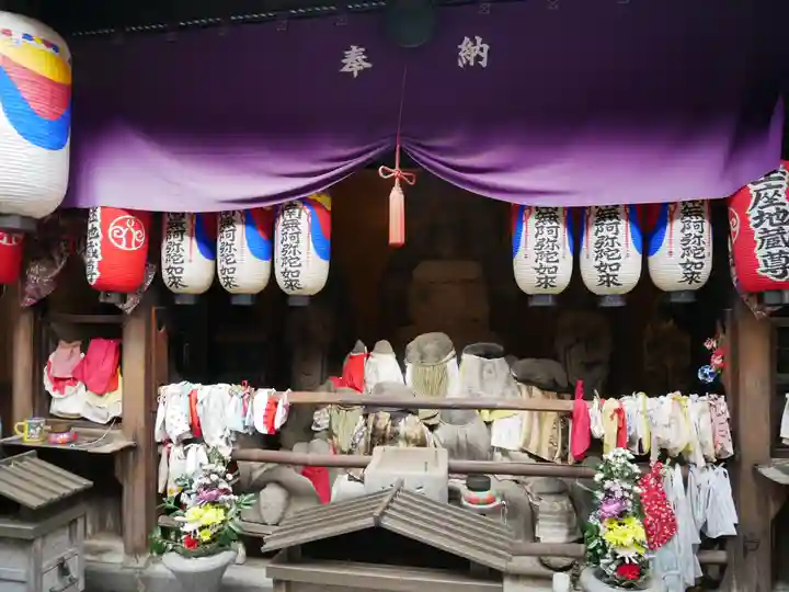 石像寺(釘抜地蔵)の仏像