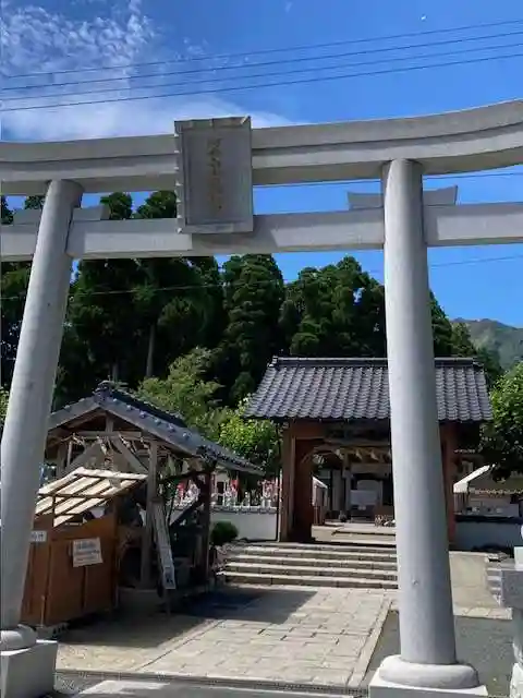 阿蘇白水龍神權現~白蛇神社~(熊本県)