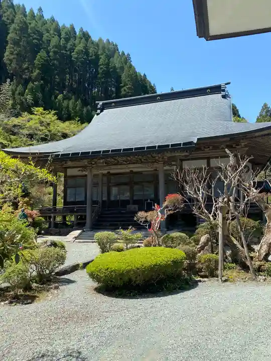 伝来寺の本殿・本堂