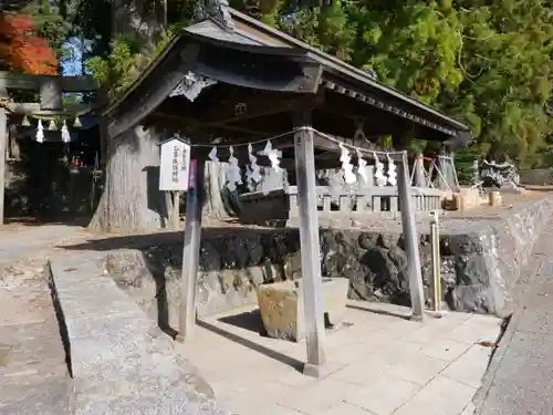 乙事諏訪神社の手水舎