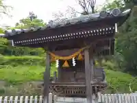 王劔神社の{uncategorized: "未分類", other: "その他", undefined: "問題あり", building: "その他建物", grave: "お墓", sacred_gate: "鳥居", guardian: "狛犬", statue: "像", buddha: "仏像", history: "歴史", nature: "自然", garden: "庭園", animal: "動物", pagoda: "塔", temizu: "手水舎", mountain_gate: "山門・神門", sanctuary: "本殿・本堂", subordinate: "末社・摂社", art: "芸術", scenery: "景色", jizo: "地蔵", ema: "絵馬", goshuin: "御朱印", omikuji: "おみくじ", items: "授与品その他", amulet: "お守り", goshuincho: "御朱印帳", eats: "食事", festival: "お祭り", votive_dance: "神楽", shichigosan: "七五三参", wedding: "結婚式", experience: "体験その他", initially: "初詣", around: "周辺", anti_infection: "感染症対策"}