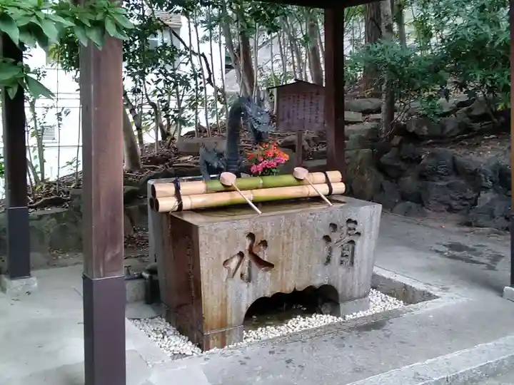 蝮ヶ池八幡宮の手水舎