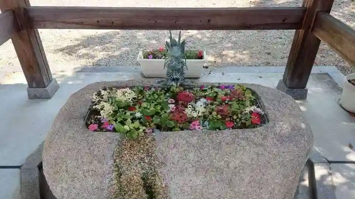 神館神社の手水舎