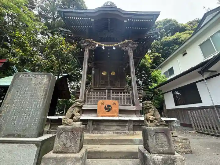 貴船神社の{uncategorized: "未分類", other: "その他", undefined: "問題あり", building: "その他建物", grave: "お墓", sacred_gate: "鳥居", guardian: "狛犬", statue: "像", buddha: "仏像", history: "歴史", nature: "自然", garden: "庭園", animal: "動物", pagoda: "塔", temizu: "手水舎", mountain_gate: "山門・神門", sanctuary: "本殿・本堂", subordinate: "末社・摂社", art: "芸術", scenery: "景色", jizo: "地蔵", ema: "絵馬", goshuin: "御朱印", omikuji: "おみくじ", items: "授与品その他", amulet: "お守り", goshuincho: "御朱印帳", eats: "食事", festival: "お祭り", votive_dance: "神楽", shichigosan: "七五三参", wedding: "結婚式", experience: "体験その他", initially: "初詣", around: "周辺", anti_infection: "感染症対策"}