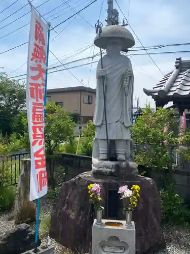 光明寺の像