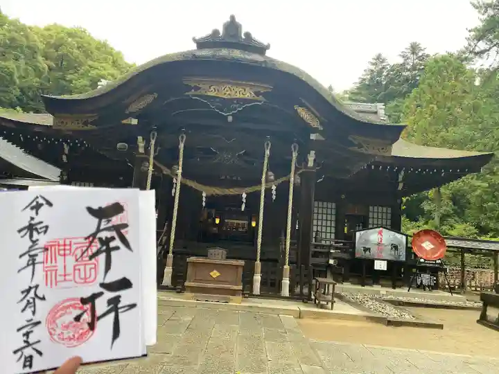 武田神社の本殿・本堂
