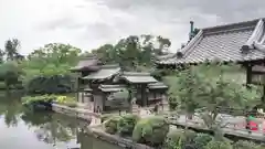 神泉苑の建物その他