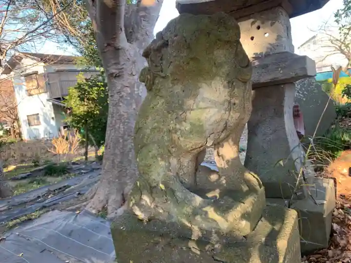 飯奈里神社の狛犬