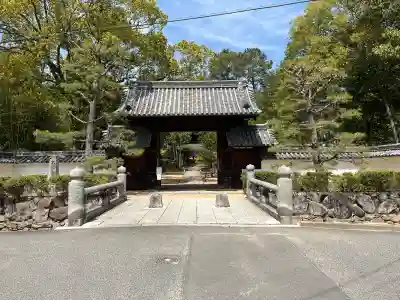 曹源寺の{uncategorized: "未分類", other: "その他", undefined: "問題あり", building: "その他建物", grave: "お墓", sacred_gate: "鳥居", guardian: "狛犬", statue: "像", buddha: "仏像", history: "歴史", nature: "自然", garden: "庭園", animal: "動物", pagoda: "塔", temizu: "手水舎", mountain_gate: "山門・神門", sanctuary: "本殿・本堂", subordinate: "末社・摂社", art: "芸術", scenery: "景色", jizo: "地蔵", ema: "絵馬", goshuin: "御朱印", omikuji: "おみくじ", items: "授与品その他", amulet: "お守り", goshuincho: "御朱印帳", eats: "食事", festival: "お祭り", votive_dance: "神楽", shichigosan: "七五三参", wedding: "結婚式", experience: "体験その他", initially: "初詣", around: "周辺", anti_infection: "感染症対策"}