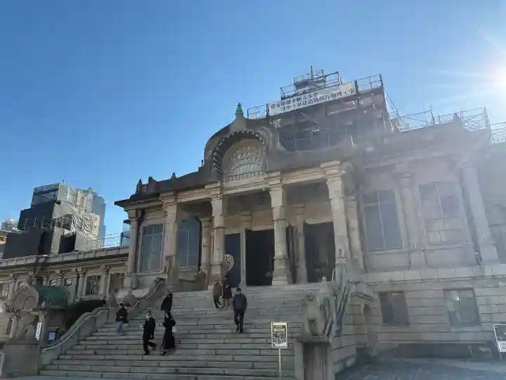 築地本願寺(本願寺築地別院)の{uncategorized: "未分類", other: "その他", undefined: "問題あり", building: "その他建物", grave: "お墓", sacred_gate: "鳥居", guardian: "狛犬", statue: "像", buddha: "仏像", history: "歴史", nature: "自然", garden: "庭園", animal: "動物", pagoda: "塔", temizu: "手水舎", mountain_gate: "山門・神門", sanctuary: "本殿・本堂", subordinate: "末社・摂社", art: "芸術", scenery: "景色", jizo: "地蔵", ema: "絵馬", goshuin: "御朱印", omikuji: "おみくじ", items: "授与品その他", amulet: "お守り", goshuincho: "御朱印帳", eats: "食事", festival: "お祭り", votive_dance: "神楽", shichigosan: "七五三参", wedding: "結婚式", experience: "体験その他", initially: "初詣", around: "周辺", anti_infection: "感染症対策"}