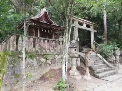 石上神宮の末社・摂社